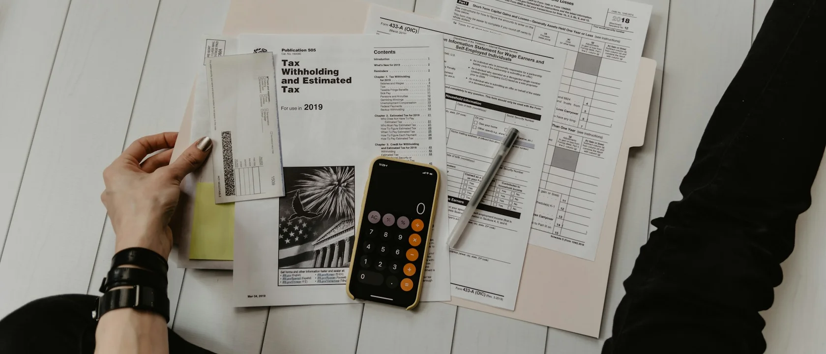 Digital invoice and compliance checklist on a business operations dashboard