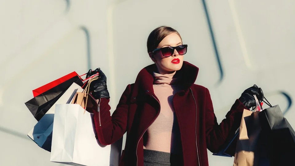 Customer completing mobile e-commerce checkout on smartphone